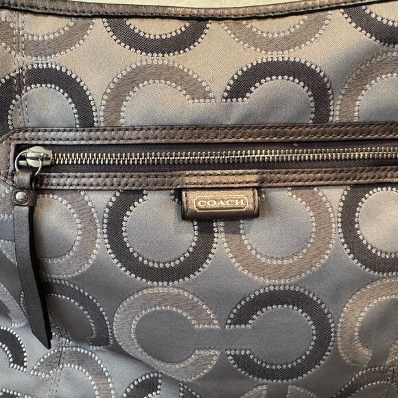 Coach Signature Hobo Bag Gray Pewter Canvas & Leather Hangtag Model J1373-29124E - Picture 4 of 12